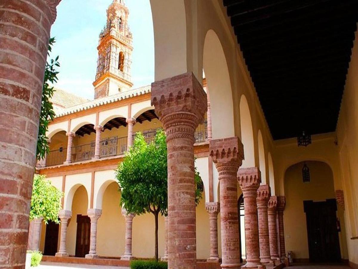 Отель Hospederia Convento De Santa Clara Пальма дел Рио Экстерьер фото